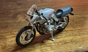 バイク模型(クリック＆スクロール）